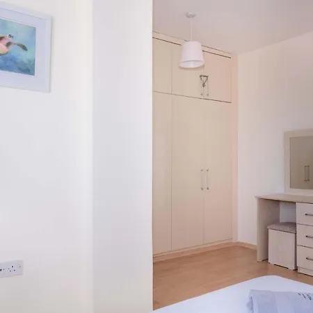 Apartman Thalassa Beach Three Bedroom Sea Retreat Private Pool