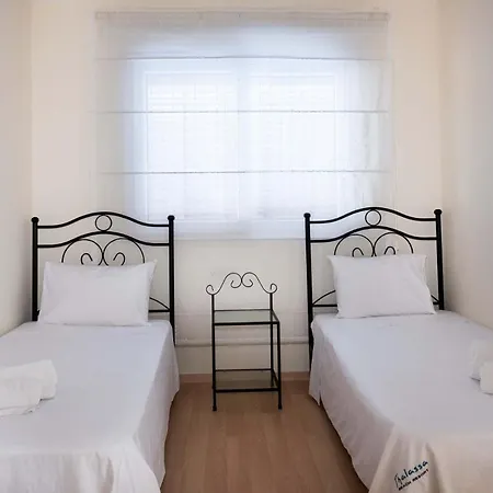 Thalassa Beach Three Bedroom Sea Retreat Private Pool Apartman *